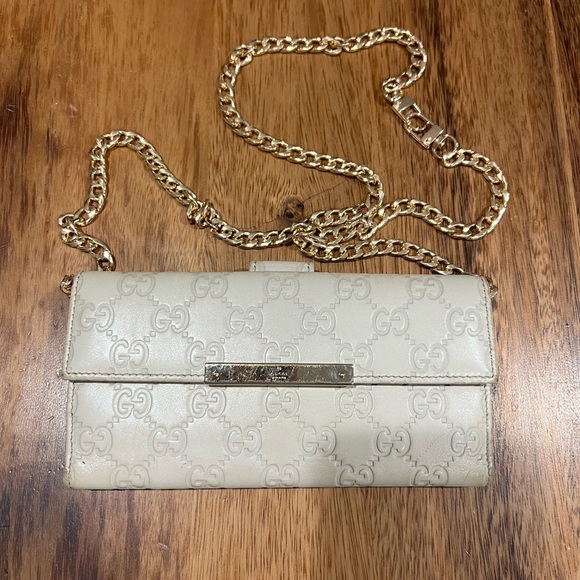 Gucci Handbags - Authentic Gucci wallet💋